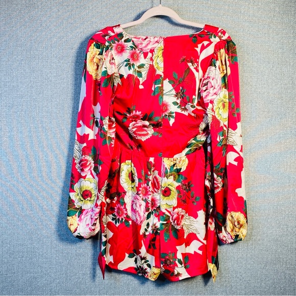 NEW Lulu’s XS Lovable Blossom Hot Pink Floral Print Satin Surplice Romper - Picture 11 of 11